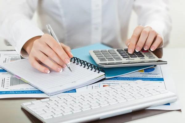 حسابداری در مشاغل؛ ستون اصلی هر کسب وکار موفق