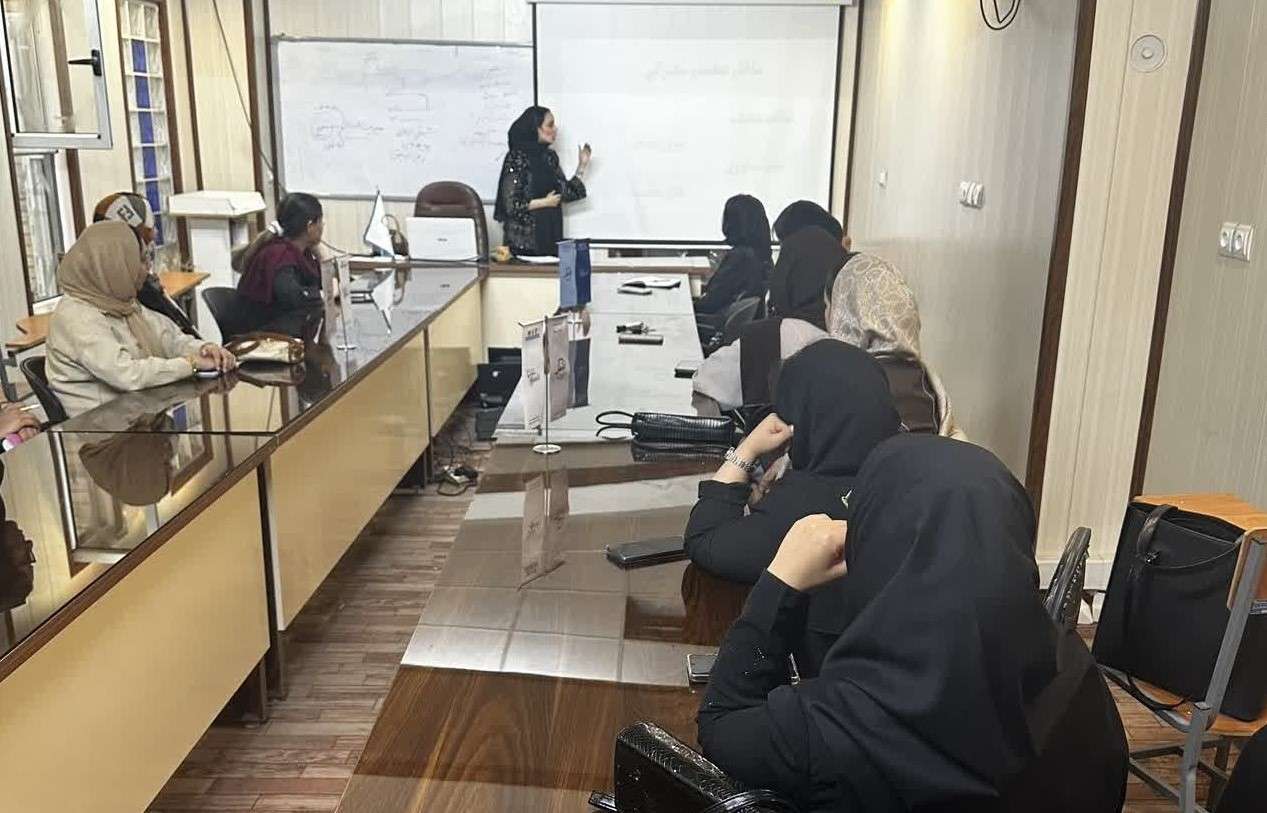 کلاس فن بیان بزرگسالان